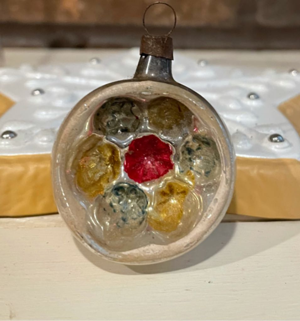 SNP - Trim A Tree - Building A Snowman