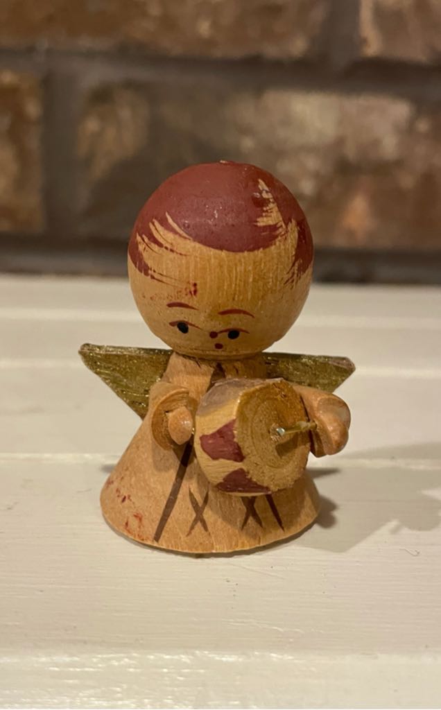 Toymaker Santa - 2021 - #22 - Holding Carousel