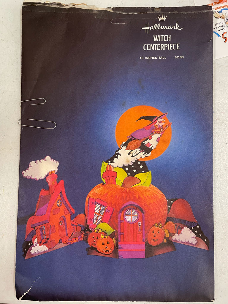 Hallmark - Halloween - Witch Centerpiece - Witch (Centerpiece) ornament collectible - Main Image 2