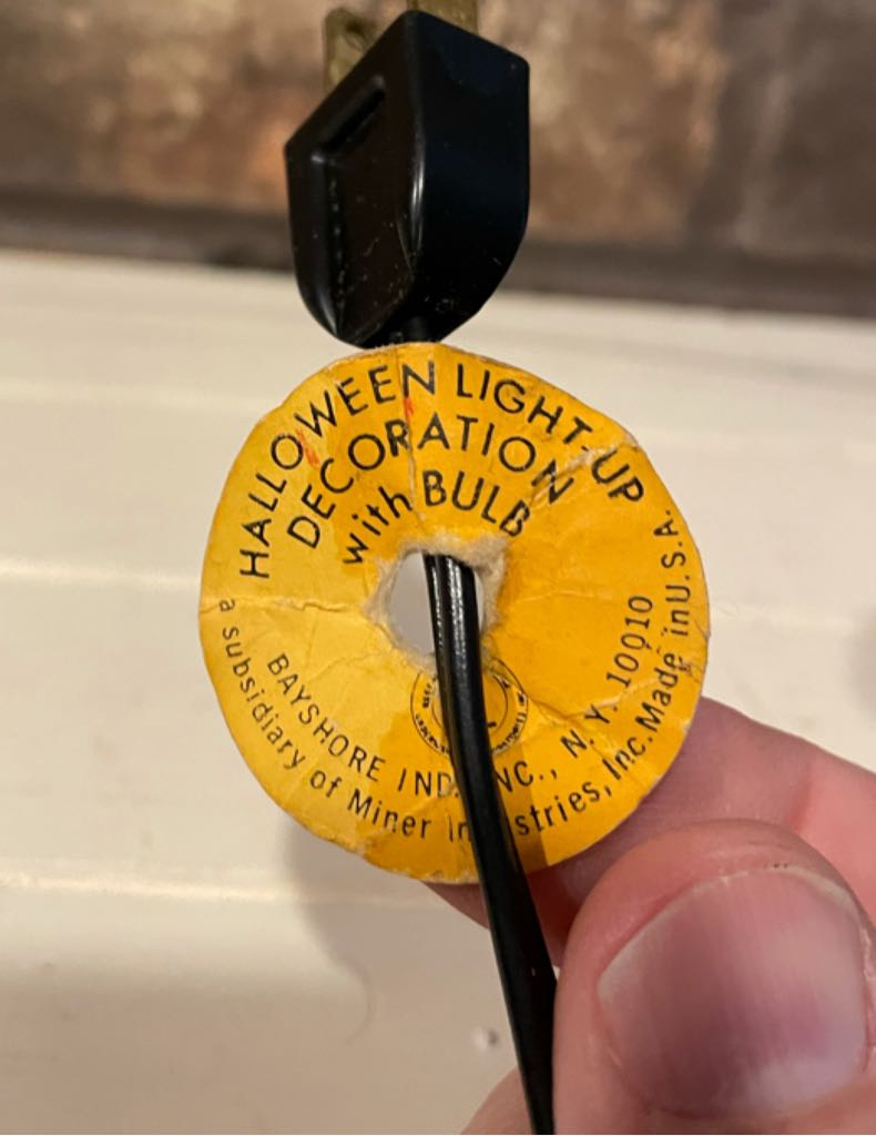 Bayshore - Scarecrow Lamp - Cat. #7838 - Scarecrow (Blow Mold) ornament collectible - Main Image 2