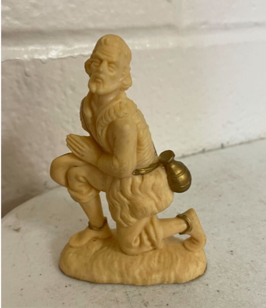 Door Hanger - Gold Bell