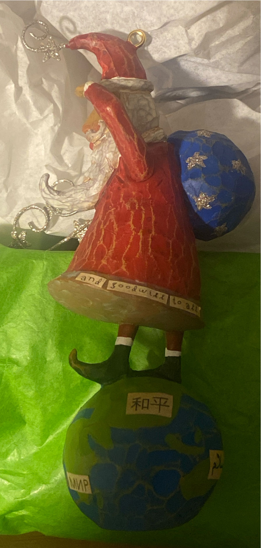 A Santa Claus Christmas - Peace On Earth - A Santa Claus Christmas (Collection) ornament collectible - Main Image 4