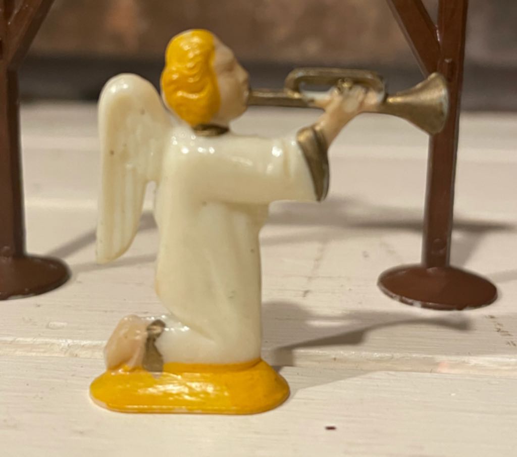 Margarine Promotion - (Set 2) - Fri-Homa Eigelb - Angel - Kneeling - With Horn - Angel (Nativity) ornament collectible - Main Image 2
