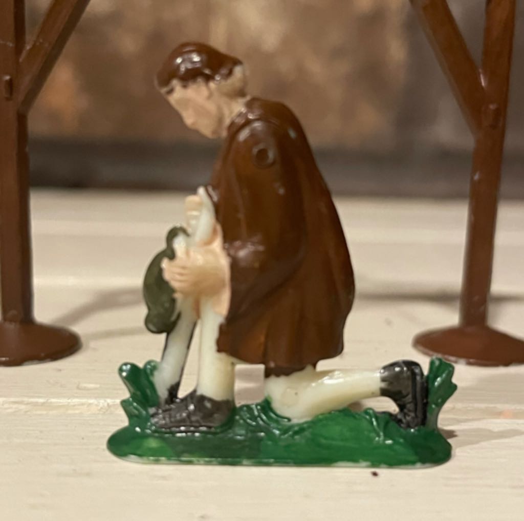 Margarine Promotion - (Set 2) - Fri-Homa Eigelb - Shepherd- Kneeling - Shepherd (Nativity) ornament collectible - Main Image 2