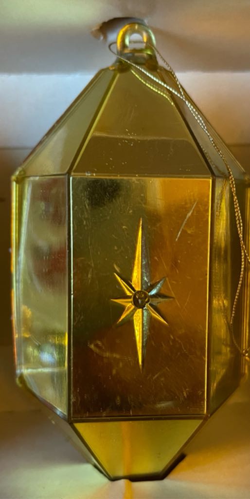 Jewelbrite - (Set 11) - Hexagon - Yellow - White Flower  (3D Diorama) ornament collectible - Main Image 2