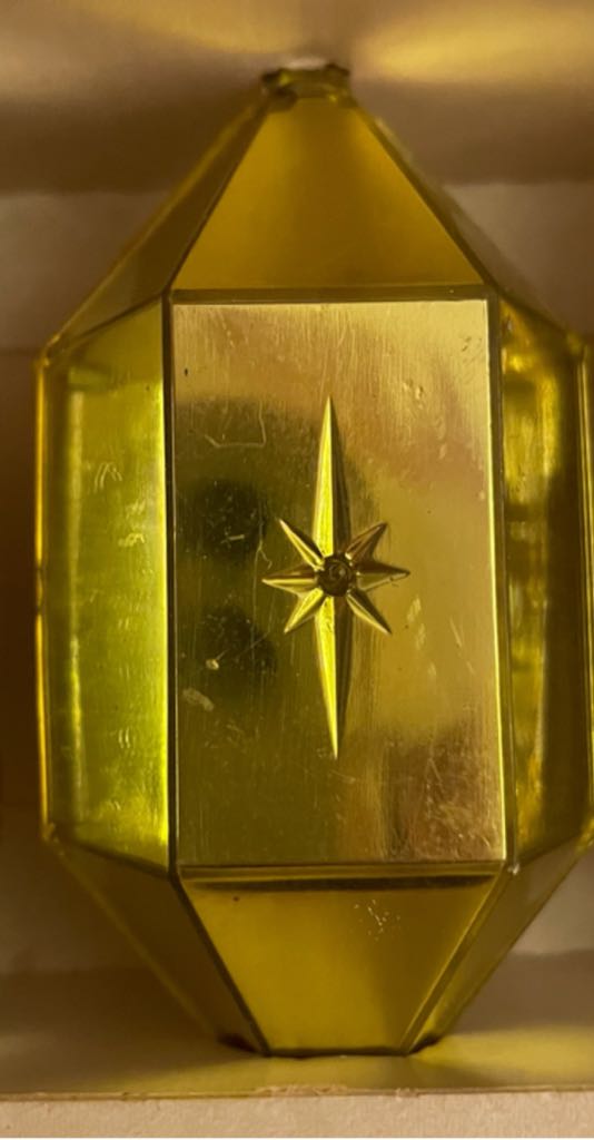 Jewelbrite - (Set 17) - Open Hexagon - Clear Yellow - White Flower & Gold - Flower (3D Diorama) ornament collectible - Main Image 2