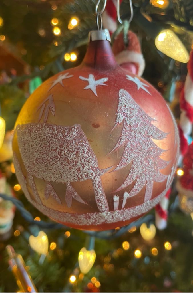 Tree - Bulb Nativity Glass