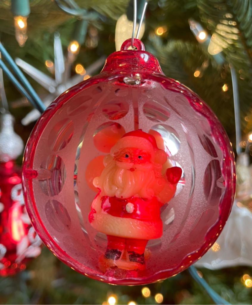 Tree - Bulb Nativity Glass