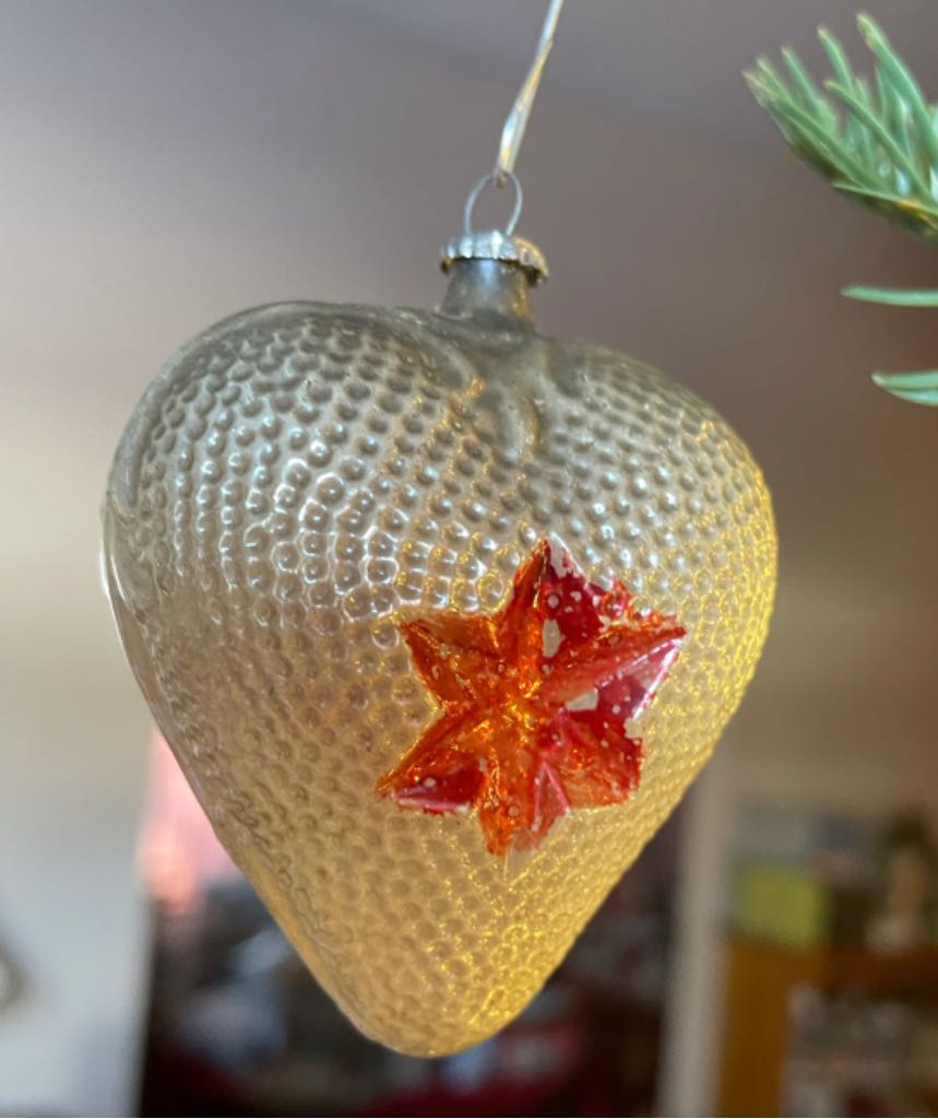 Feather Tree - Heart With Indented Star - Star (Imprint) ornament collectible - Main Image 2