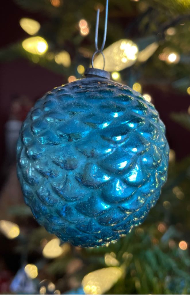 Yule Gems - (Set 2) - Diamond - Red - Soldier - Blue Uniform