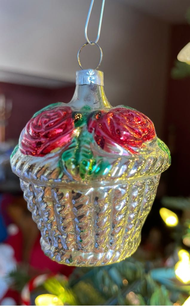 Mickey Mouse With Gift