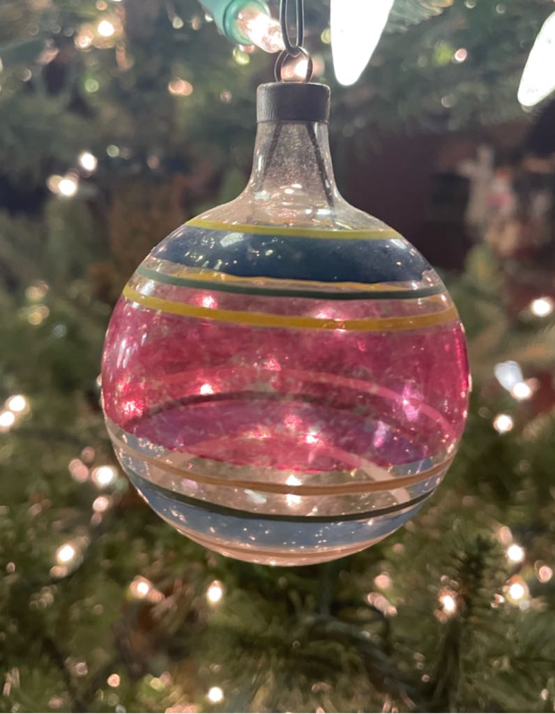 Yule Gems - (Set 2) - Diamond - Red - Soldier - Red Uniform