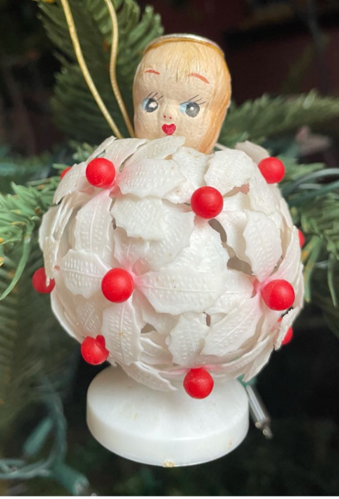 Ceramic - Holland - Nativity - (Set 2) - Angel - Kneeling - Adoration