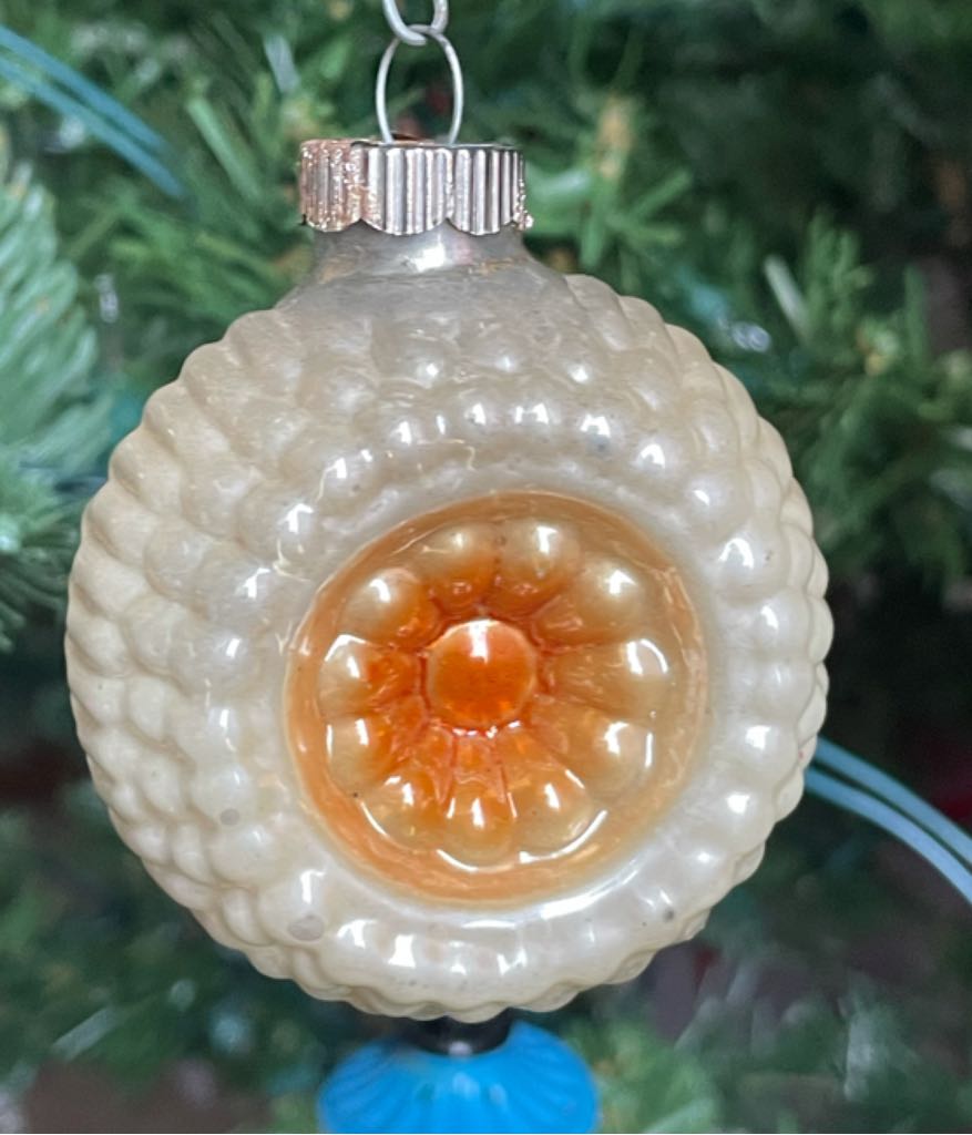 Shiny Brite - Bumpy - Double Reflector - Double Reflector (Bumpy) ornament collectible - Main Image 2