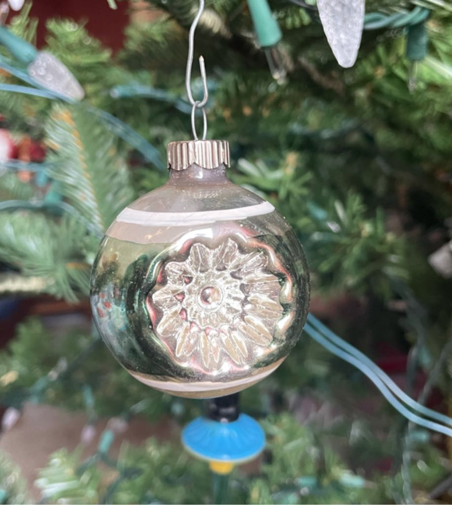 Shiny Brite Ornament - Sunburst Double Reflector (Round) ornament collectible - Main Image 2