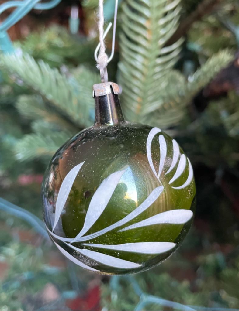 Feather Tree - Round - Reflector - Reflector (Round) ornament collectible - Main Image 2