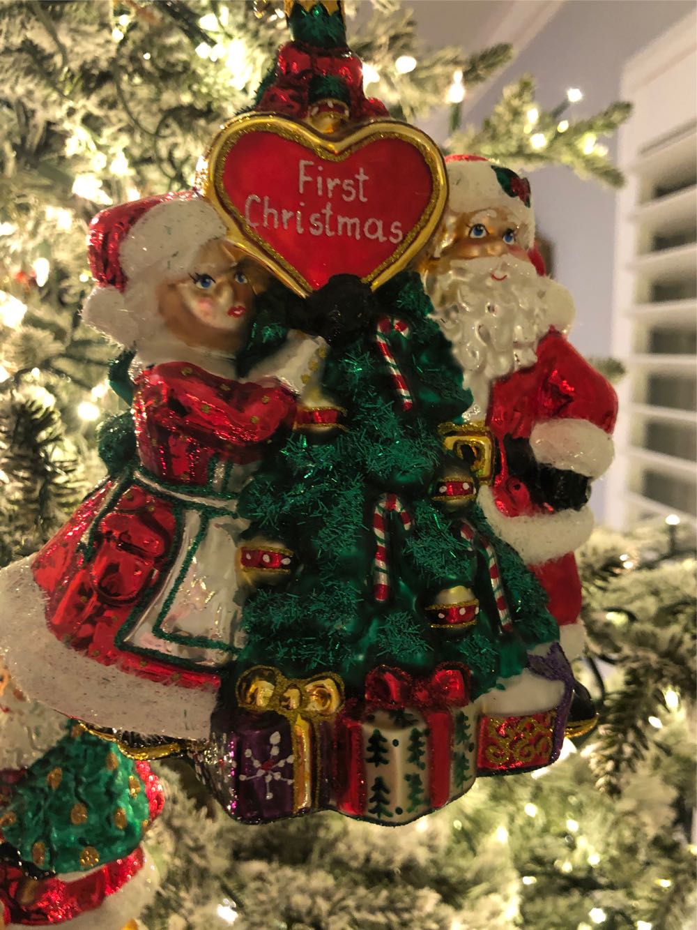 ART Plastics - (Set 1) - Shepherd - Sheep On Shoulders