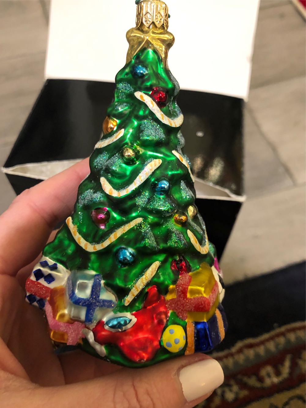Unknown Tree  ornament collectible - Main Image 1