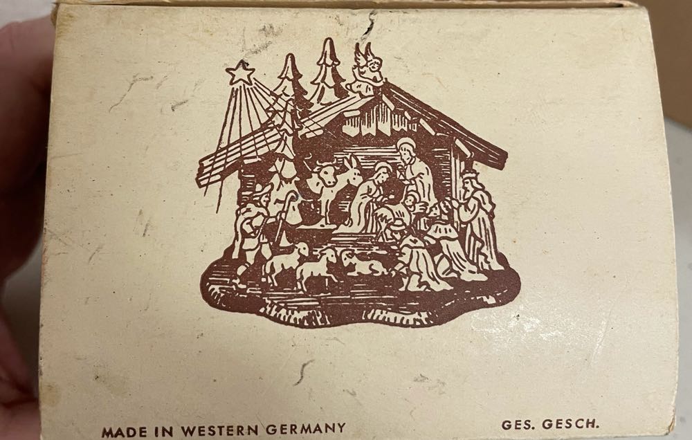 Nativity - Plastic - Western Germany US Zone - W 7003/1  (Nativity) ornament collectible - Main Image 3