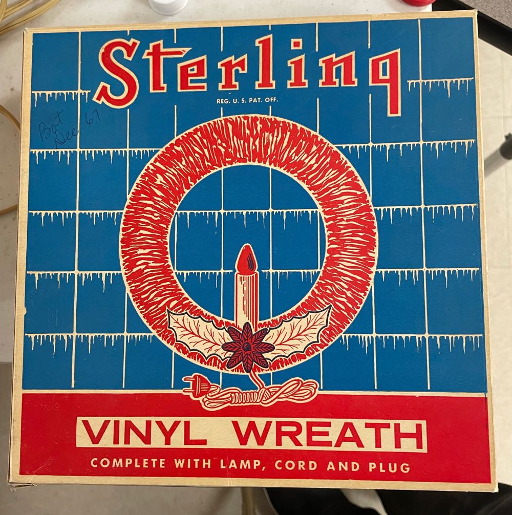Sterling - Vinyl Wreath - No. 704J - Vinyl (Wreath) ornament collectible - Main Image 2