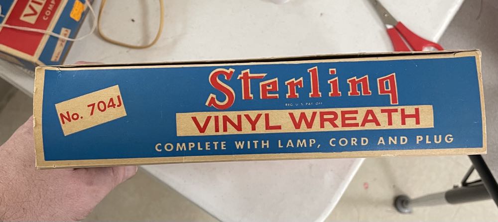 Sterling - Vinyl Wreath - No. 704J - Vinyl (Wreath) ornament collectible - Main Image 4