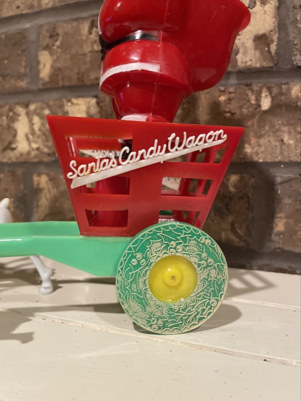 Rosen - Christmas - Santa’s Candy Wagon - Santa (Candy Container) ornament collectible - Main Image 2