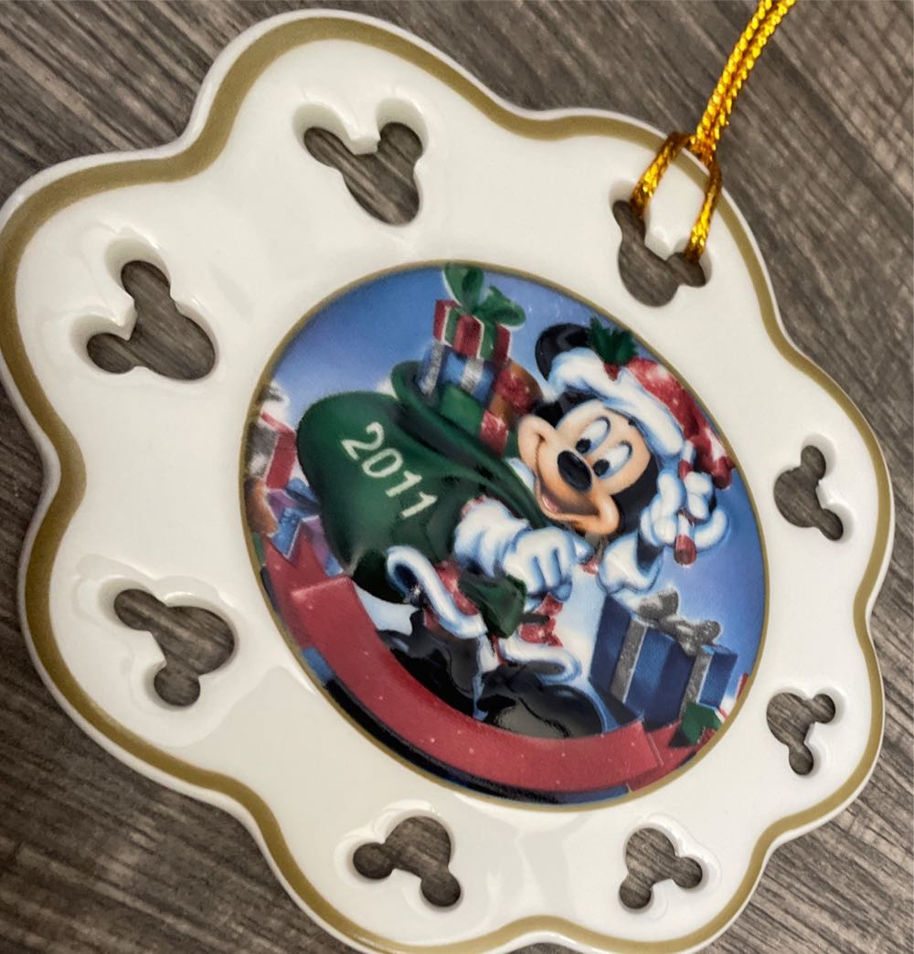 2011 - Disney Ornament  ornament collectible - Main Image 1