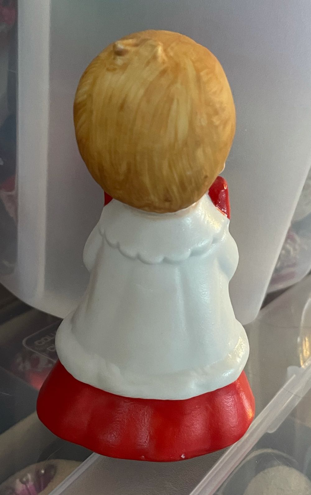 HOMCO - Choir Boy - Eyes Shut - #5550 - Choir (Music) ornament collectible - Main Image 2