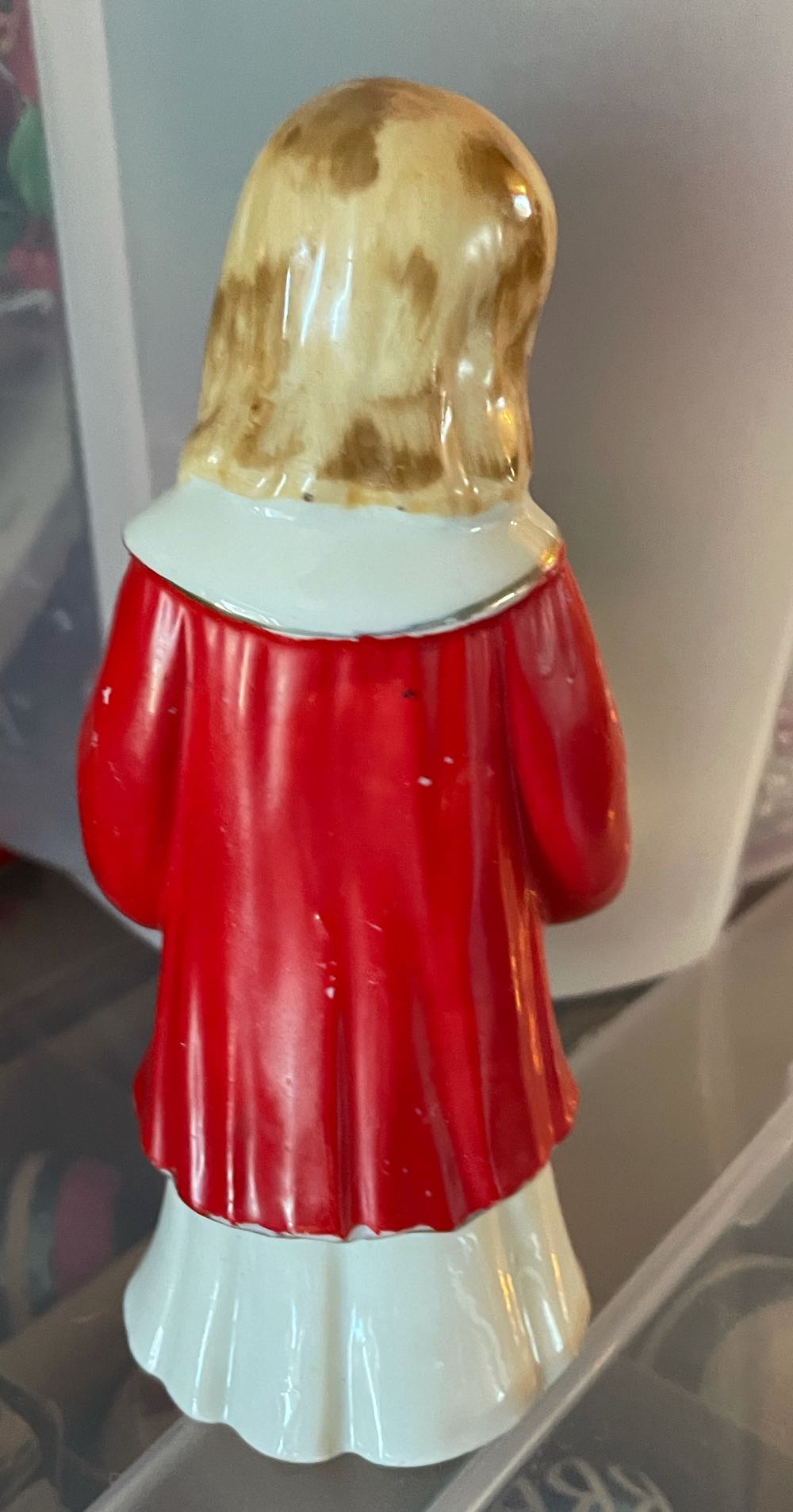 Ucagco - Christmas Choir - Girl - With Music - Choir (Music) ornament collectible - Main Image 2