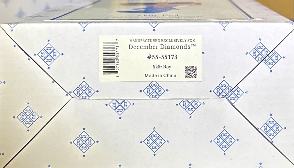 December Diamonds Mermen Collections Sk8r Boy Figurine  ornament collectible [Barcode 807962551737] - Main Image 2