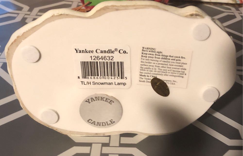 Love Never Melts - Yankee Candle (Snowmen) ornament collectible [Barcode 886860004255] - Main Image 3