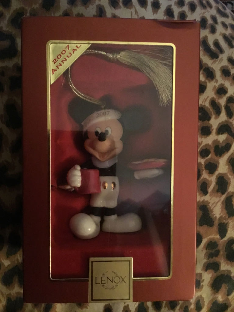 Mickey Mouse 2007 - Disney Mickey Mouse ornament collectible - Main Image 2