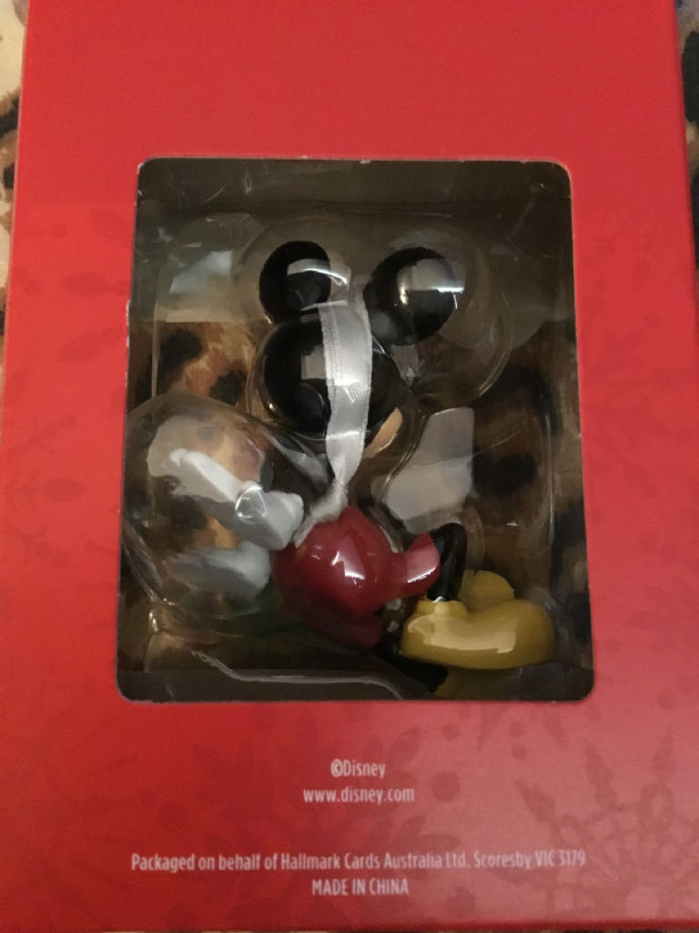 Mickey Mouse With Gift - Disney Mickey Mouse ornament collectible [Barcode 9355693007203] - Main Image 2