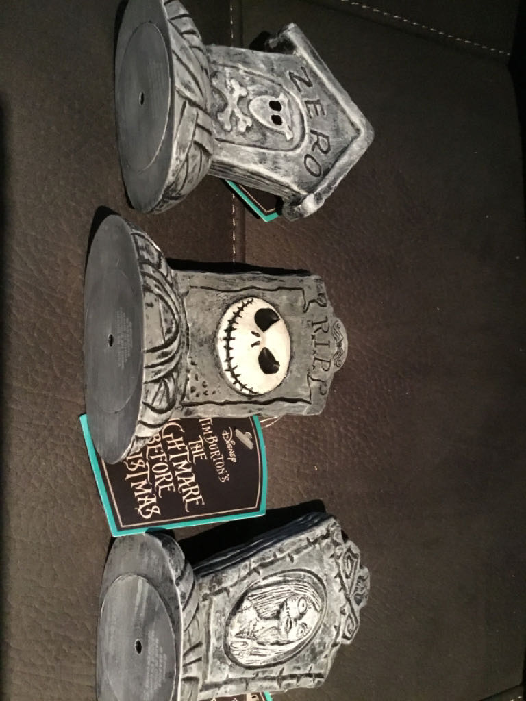 Nightmare Before Christmas Tombstones X3, The - Disney The Nightmare Before Christmas ornament collectible [Barcode 9355517528075] - Main Image 2
