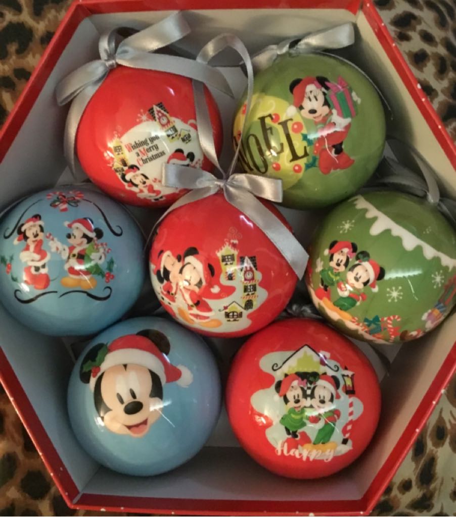 Anniversary Nicholas, Lighting The Tree, Green&Silver, Matte & Lacquered