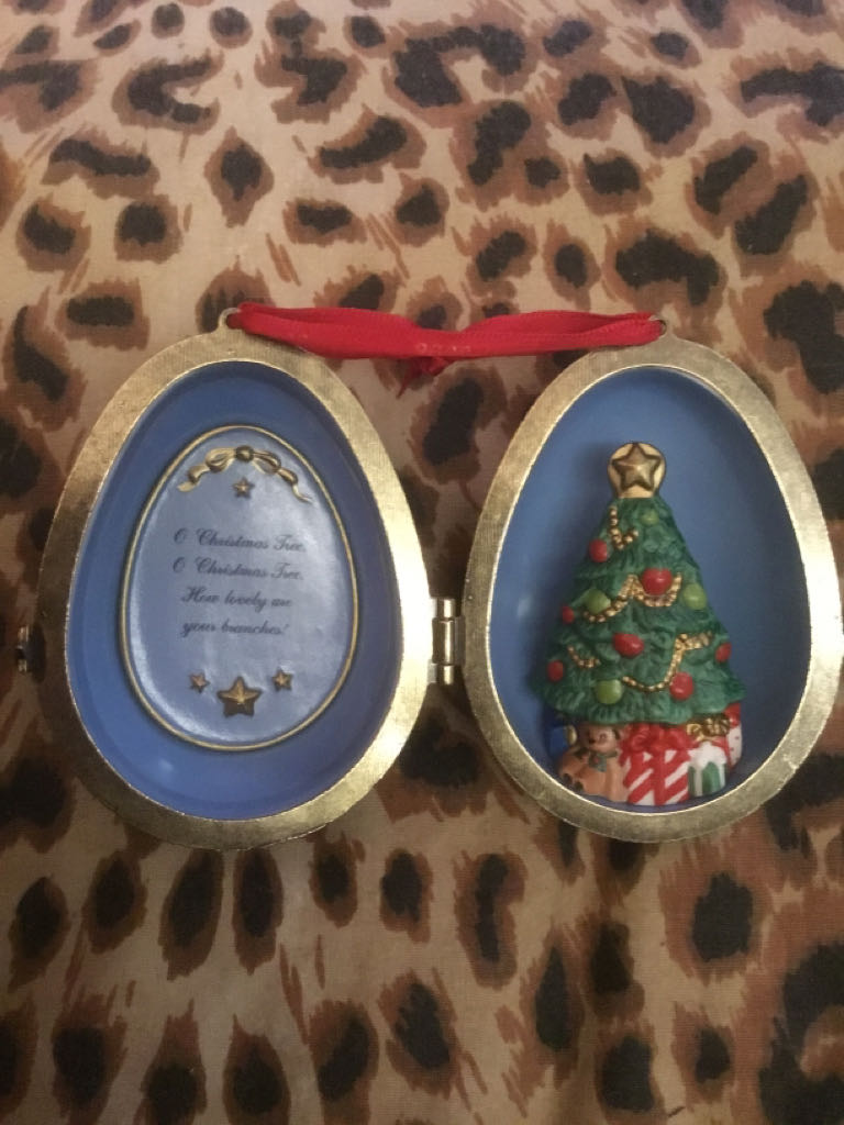 Christmas Tree Surprise  ornament collectible - Main Image 2