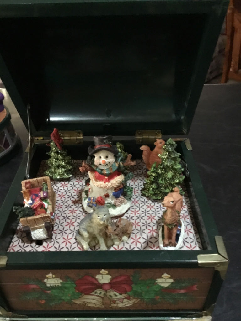 Magic Music Box  ornament collectible - Main Image 2