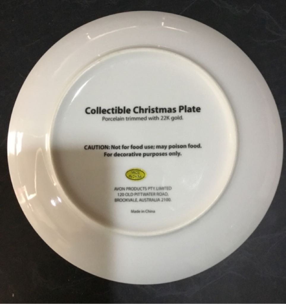 Avon Merry Christmas Plate - Christmas Plates ornament collectible - Main Image 2