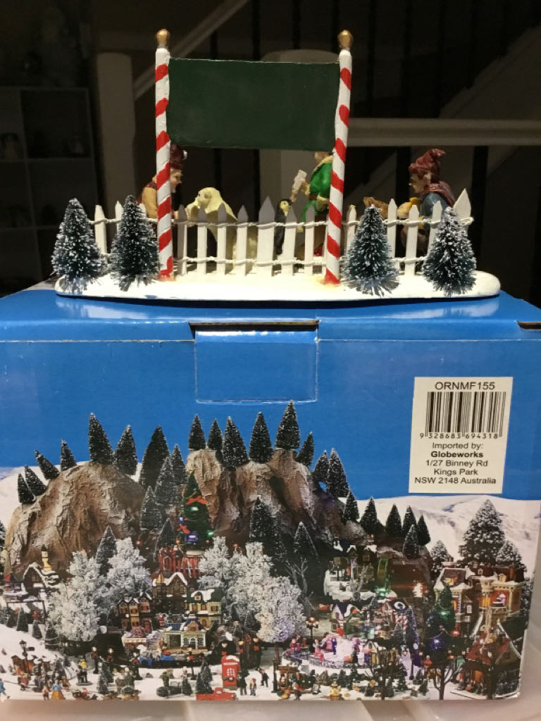 Animal Rescue - Village ornament collectible [Barcode 9328683694318] - Main Image 2