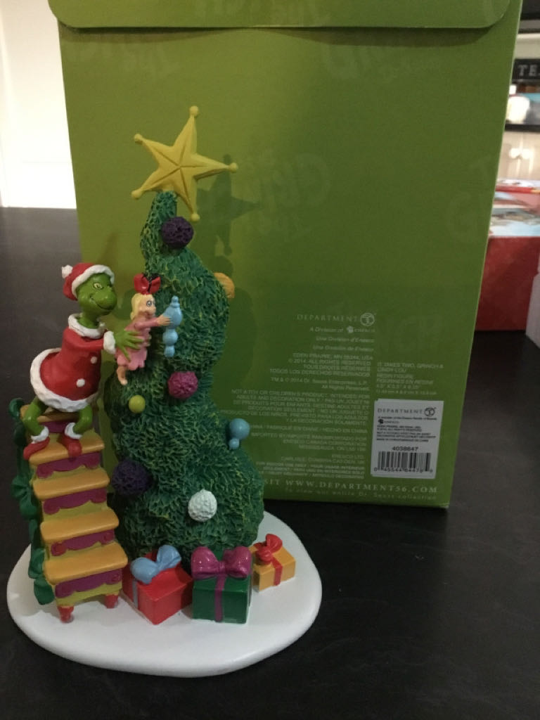 It Takes Two Grinch & Cindy Lou - The Grinch Village ornament collectible [Barcode 045544644785] - Main Image 2