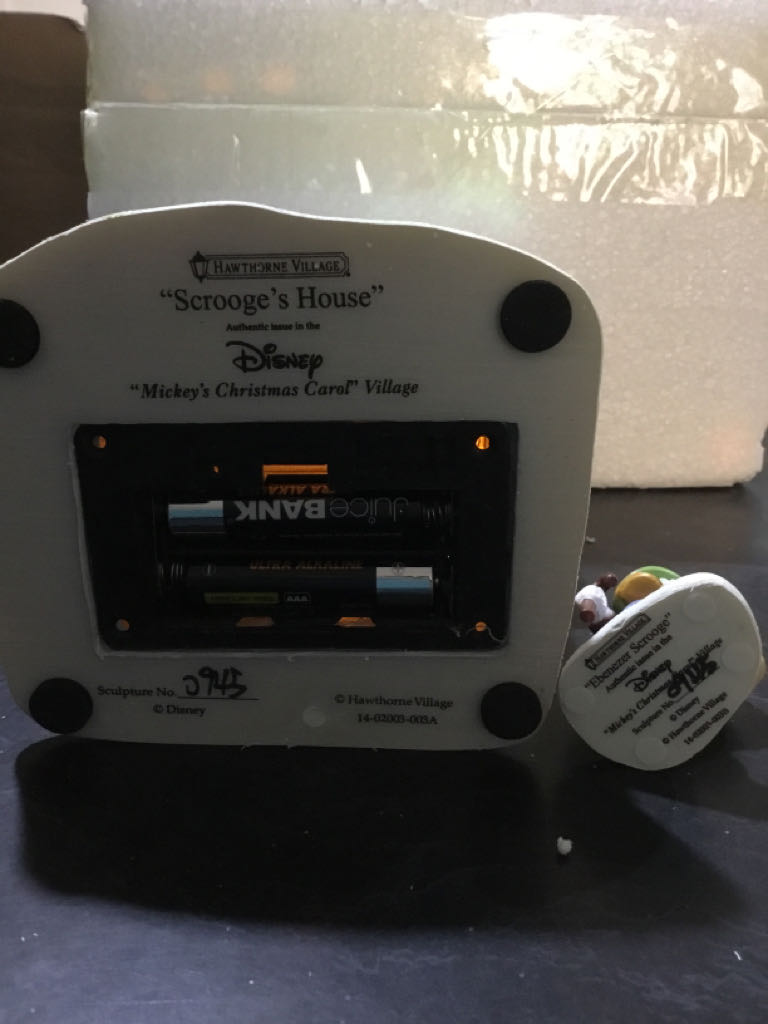 Scrooge’s House - Mickey’s Christmas Carol Village (Hawthorne Village) ornament collectible - Main Image 2