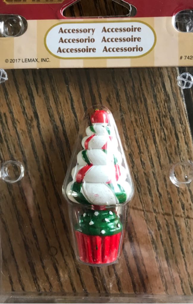 Holiday Melody - Ne’Qwa Art - 2014