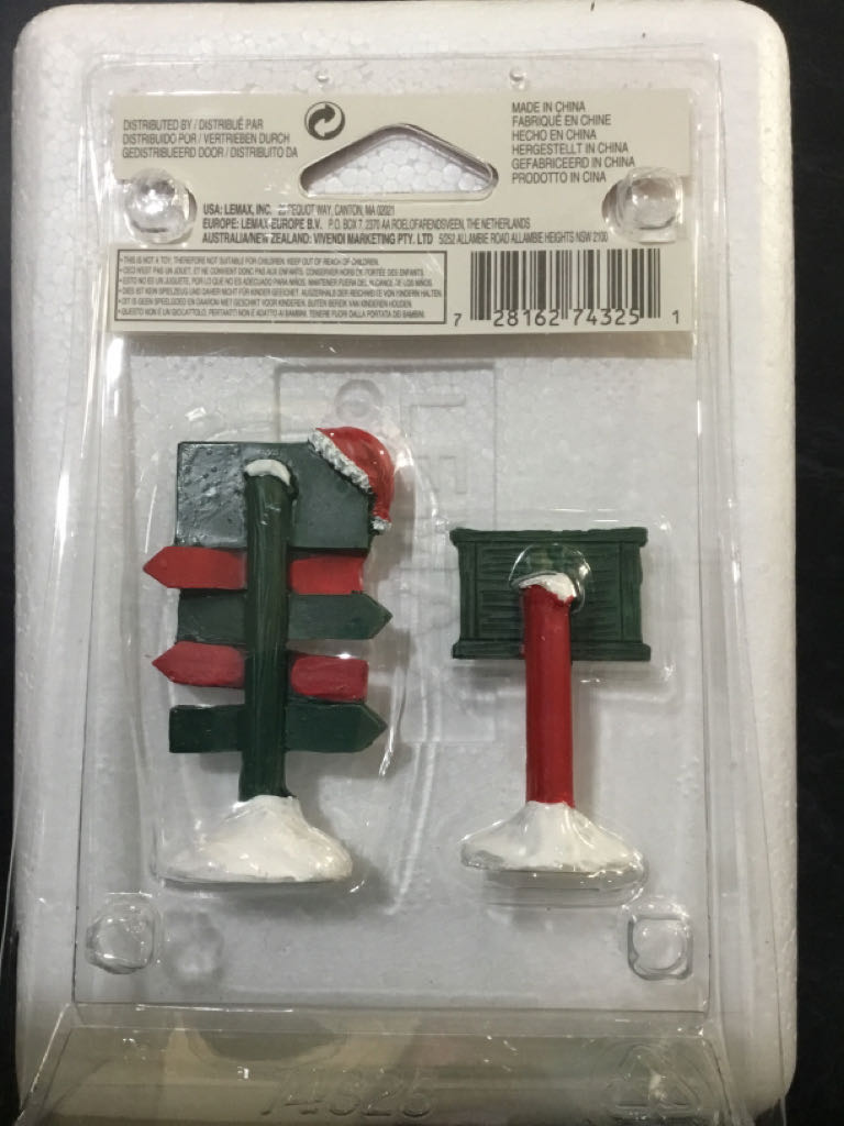 North Pole Signs - #74325 - Santa’s Wonderland (Village Accessories) ornament collectible [Barcode 728162743251] - Main Image 2