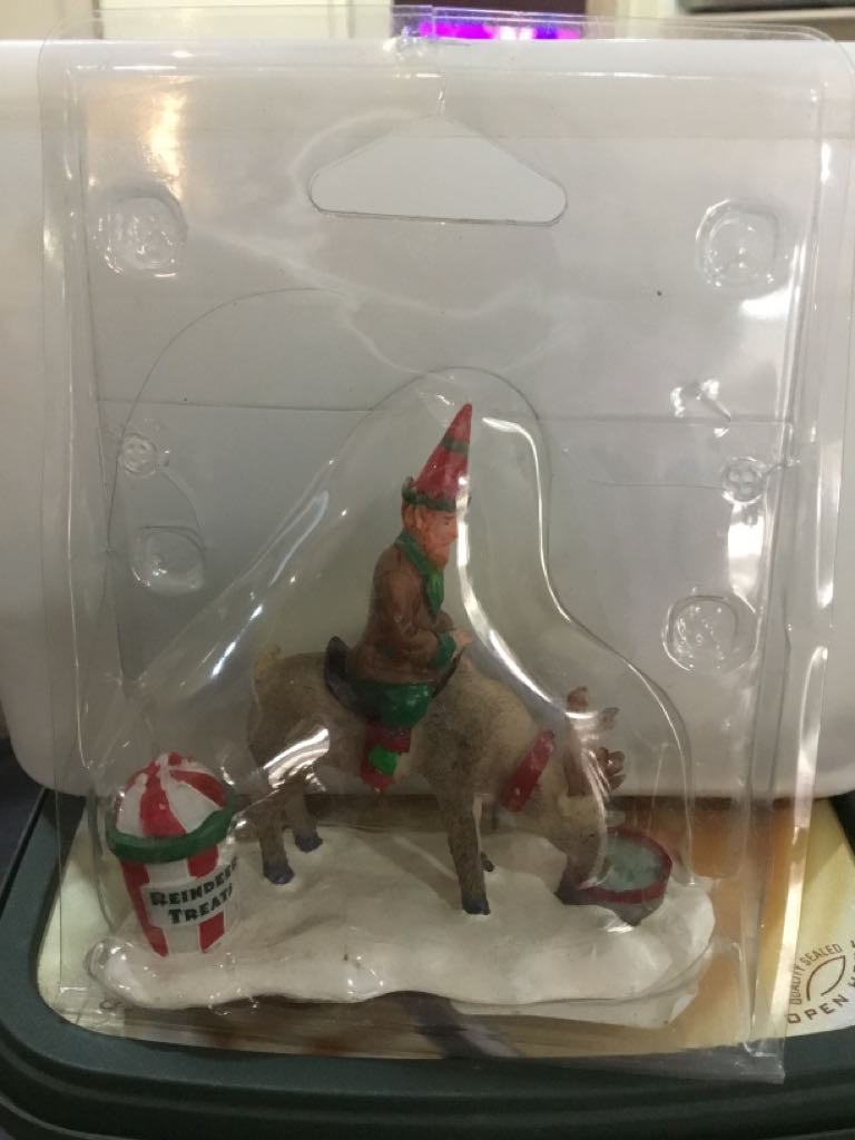 #32727 Lemax Park Ranger