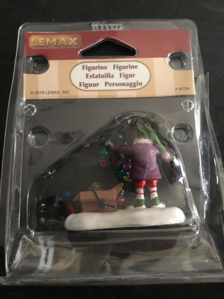 Untangling The Lights - Lemax Santa’s Wonderland (Figurines) ornament collectible - Main Image 2