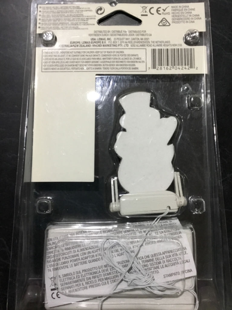 Yard Light Snowman #04242 - Lemax Holidays & Seasons (Lighted Accessory) ornament collectible [Barcode 728162042422] - Main Image 2