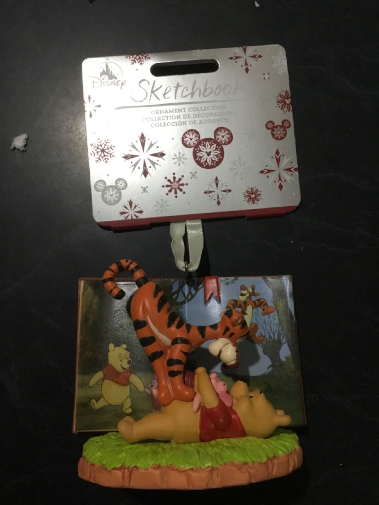 Winnie The Pooh And Friends - Disney Winnie The Pooh ornament collectible [Barcode 5057966183983] - Main Image 1
