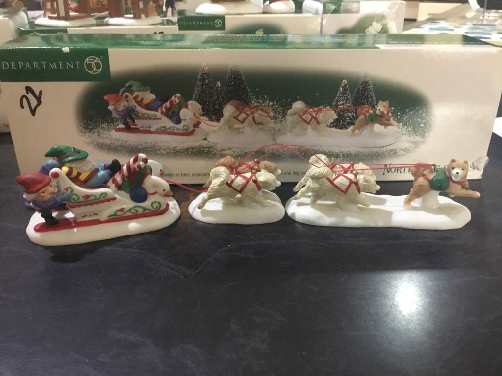 Canine Couriers - North Pole Series Accessory ornament collectible [Barcode 734409145849] - Main Image 2