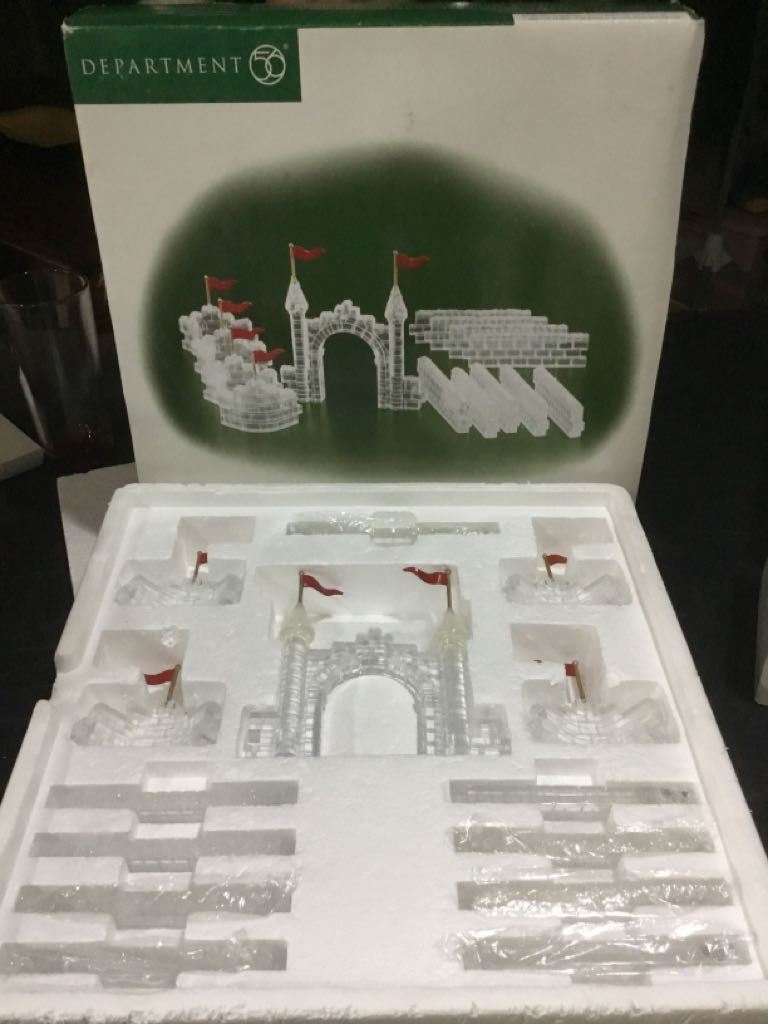 Dept56 - Ice Crystal Gate And Walls (Set Of 14) - Village Accessories (Village Accessories) ornament collectible [Barcode 734409149830] - Main Image 2