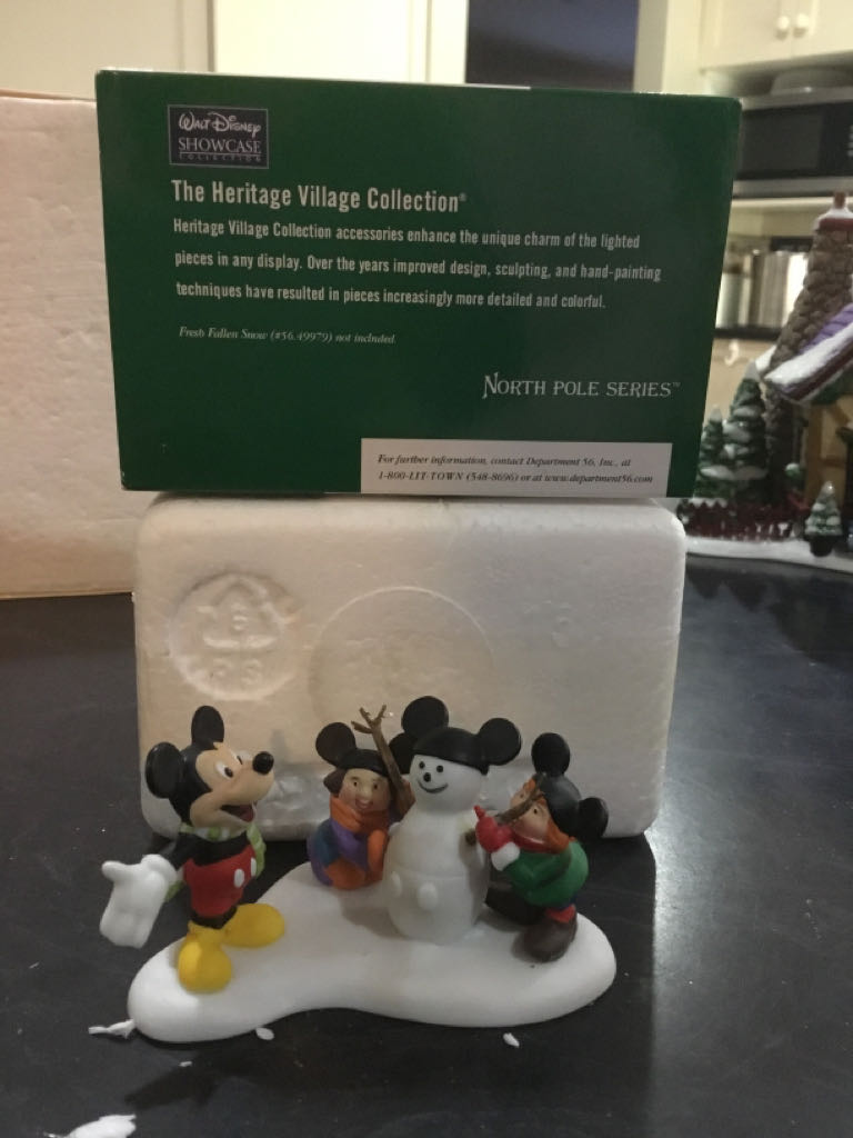 Mickey Builds A Snowman - North Pole Series Accessory (Walt Disney Showcase) ornament collectible [Barcode 734409240650] - Main Image 2